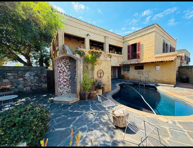 7 BEDROOM HOUSE FOR SALE IN WESTCLIFF